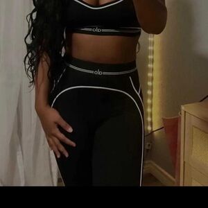 ALO Yoga Black High-Waist Leggings with White Contrast Piping